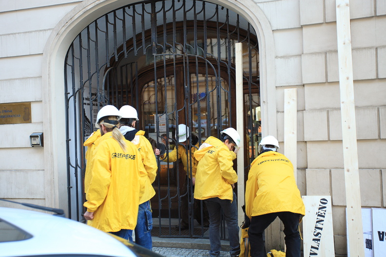 20121010_GREENPEACE_024.jpg