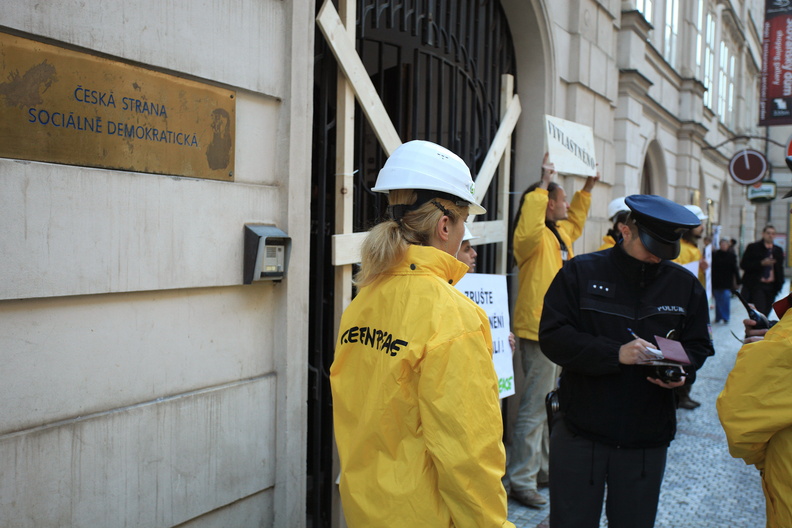 20121010_GREENPEACE_039.jpg