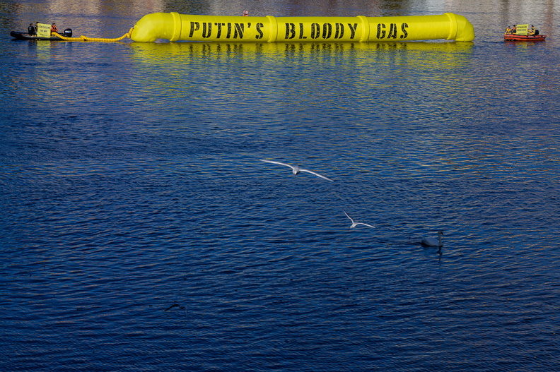 2022 10 06 GP putins bloody gas 2400px-9197 - 2022_10_06_GP_putins_bloody_gas_2400px-9197.jpg 2022_10_06_GP_putins_bloody_gas_2400px-9197.jpg