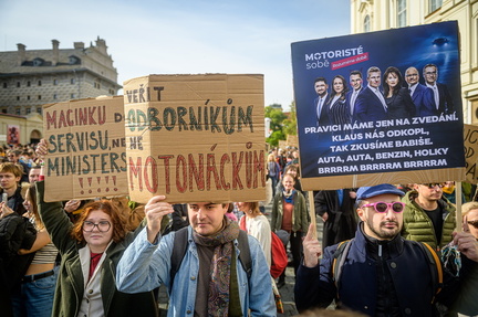 2025 10 19 MZP Macinka Hradcanske nam 2400px ZWL-0919