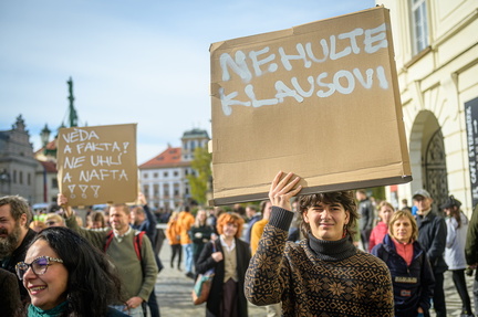 2025 10 19 MZP Macinka Hradcanske nam 2400px ZWL-0937